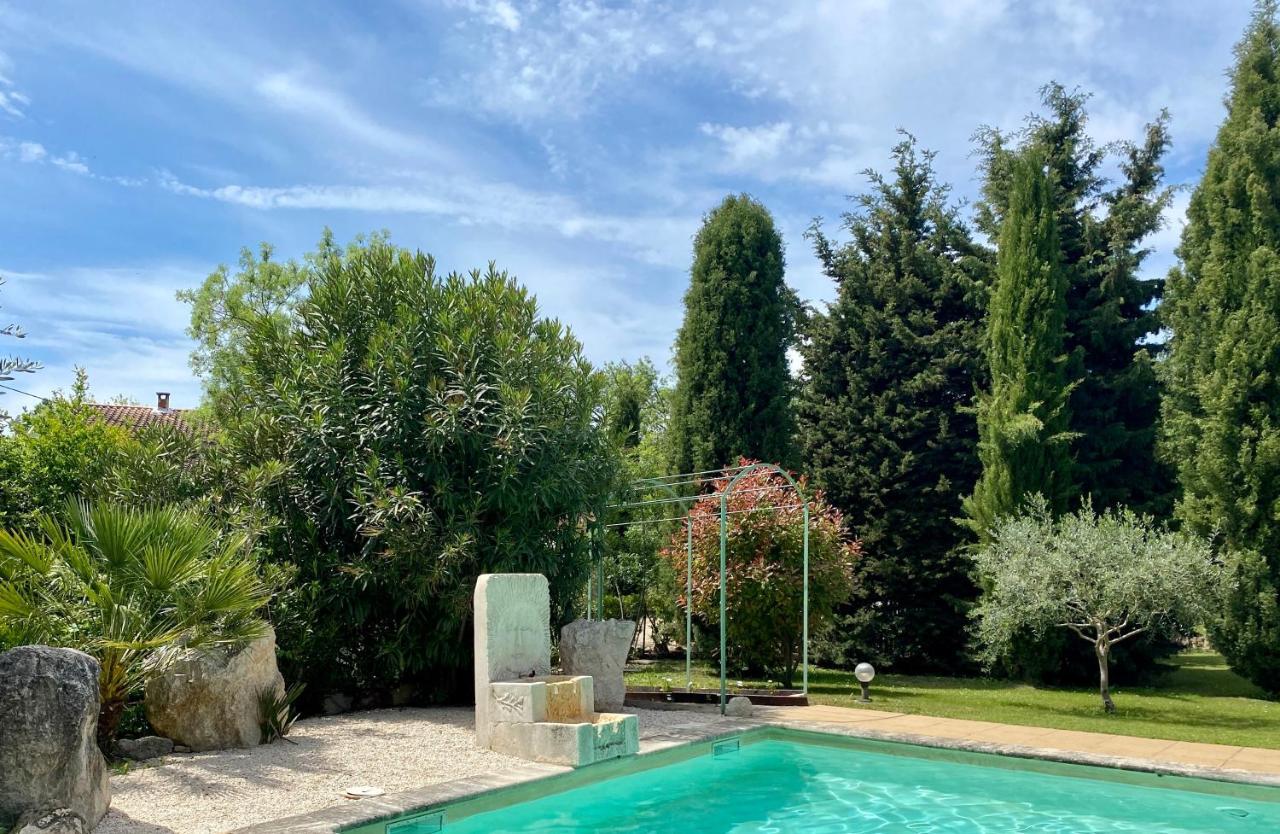 Domaine Au Coeur Des Alpilles Bed & Breakfast Maussane-les-Alpilles Exterior photo