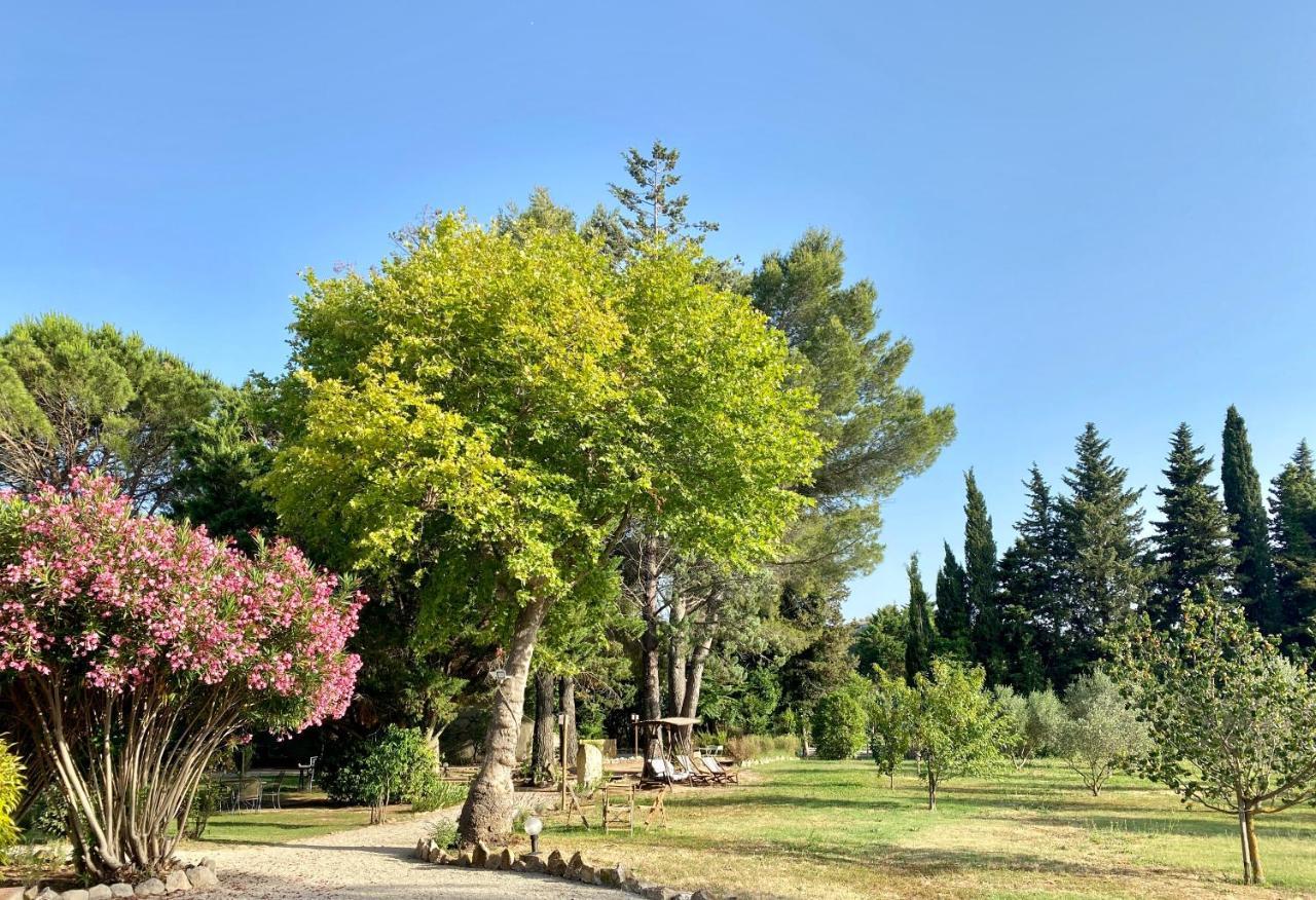 Domaine Au Coeur Des Alpilles Bed & Breakfast Maussane-les-Alpilles Exterior photo