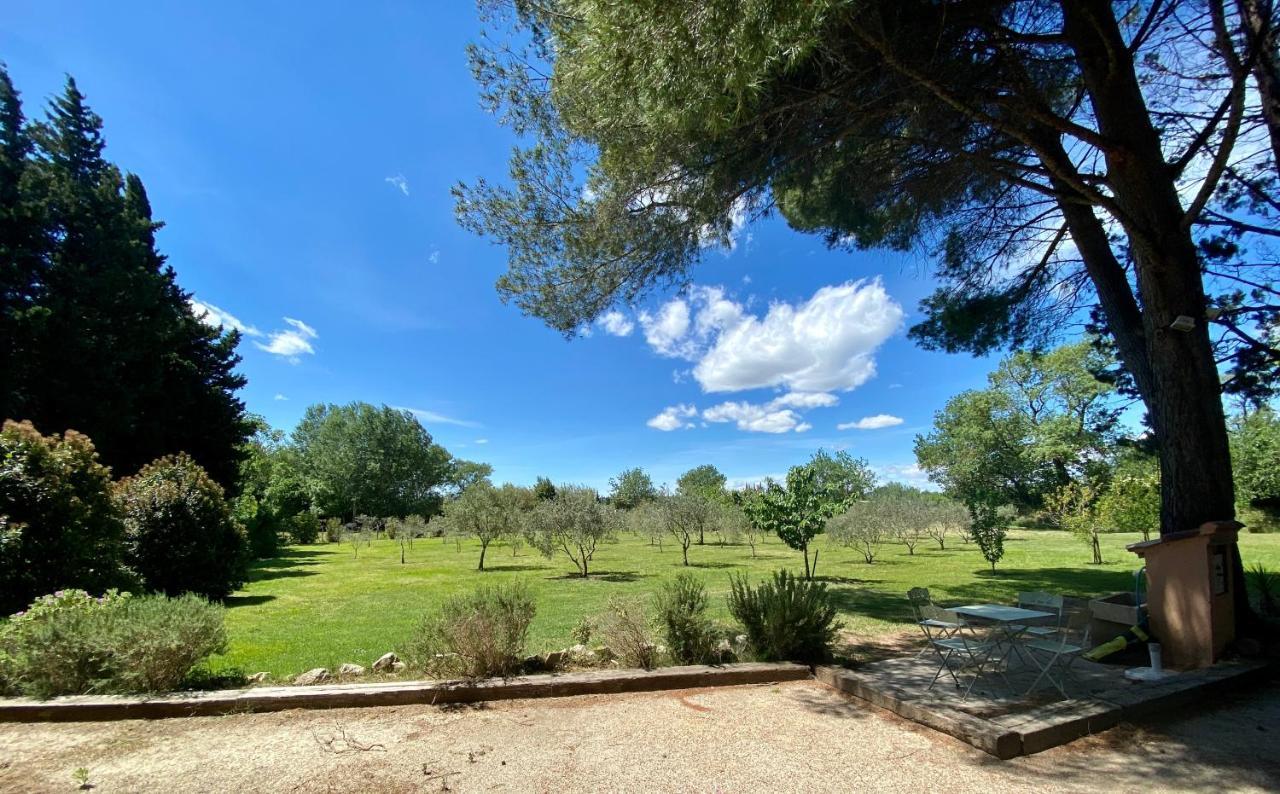 Domaine Au Coeur Des Alpilles Bed & Breakfast Maussane-les-Alpilles Exterior photo