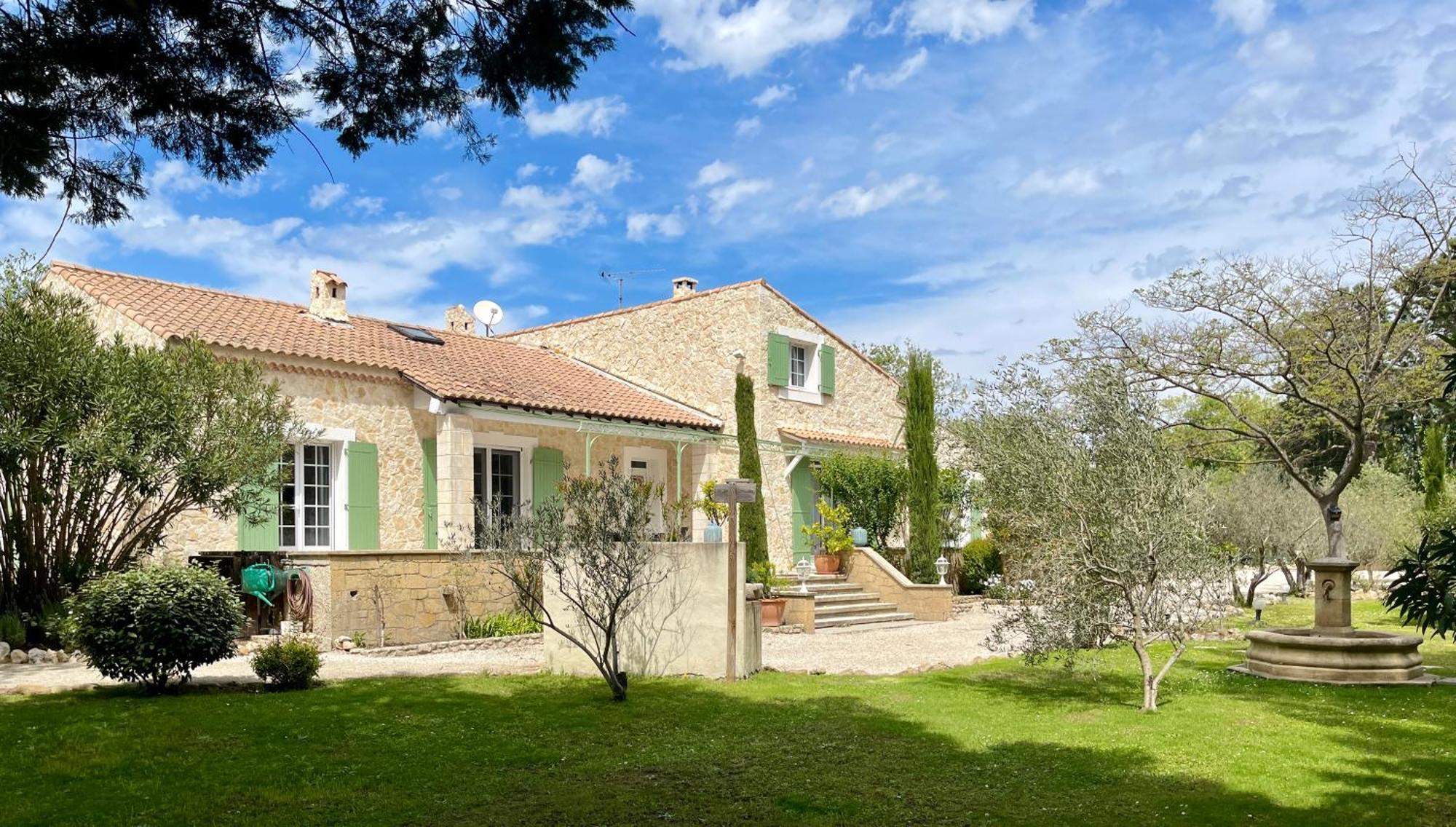 Domaine Au Coeur Des Alpilles Bed & Breakfast Maussane-les-Alpilles Exterior photo