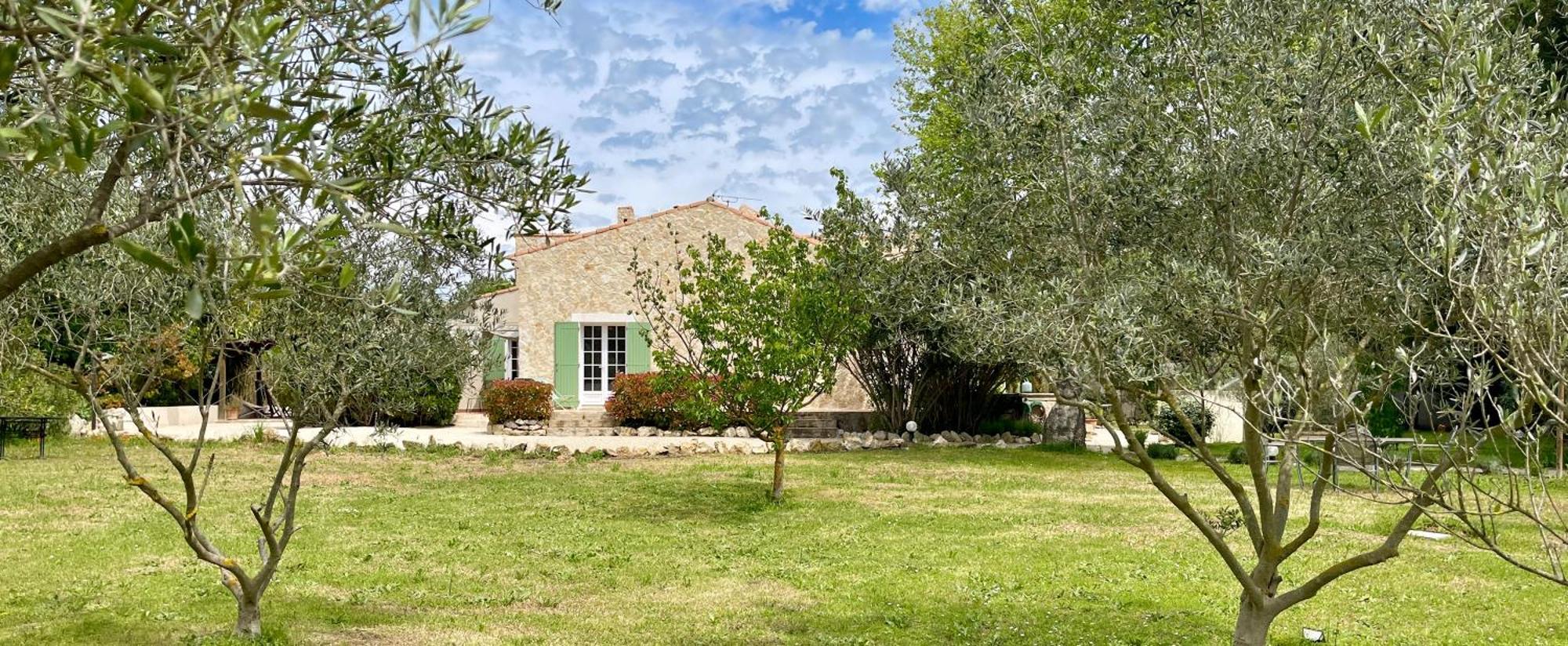 Domaine Au Coeur Des Alpilles Bed & Breakfast Maussane-les-Alpilles Exterior photo